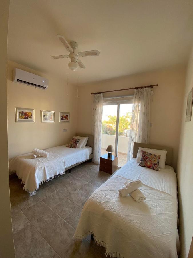 Luxury Spacious With Heated Swimming Pool