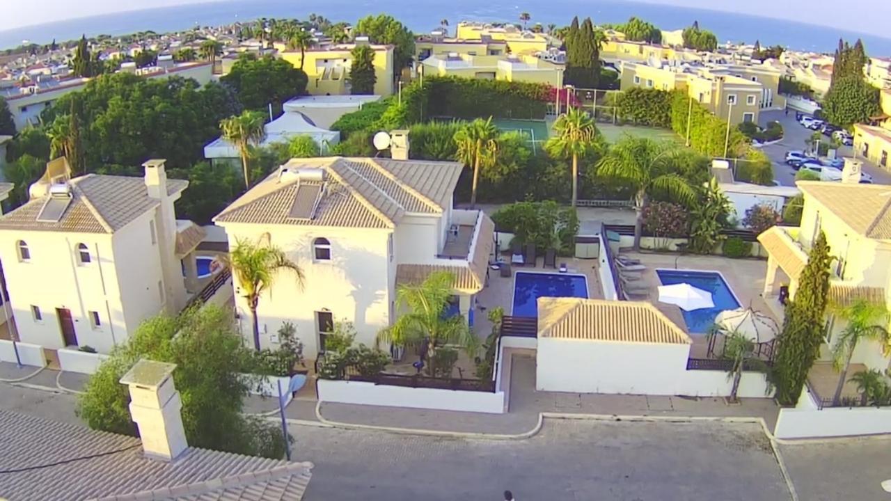 Luxury Spacious With Heated Swimming Pool *